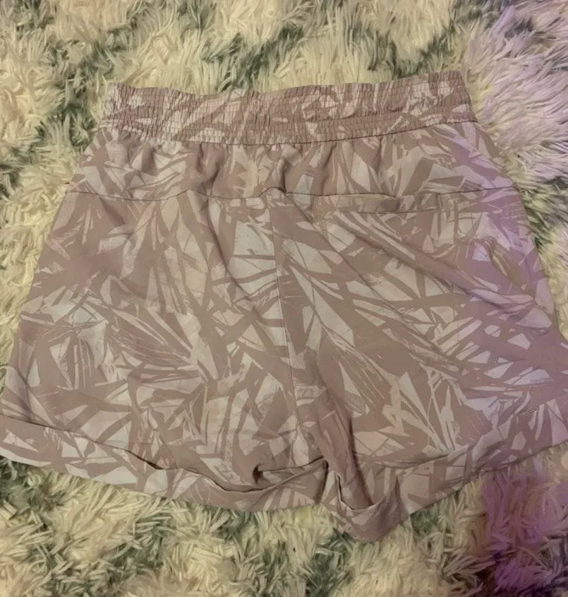 Lululemon 4 Inch Shorts - Image 3