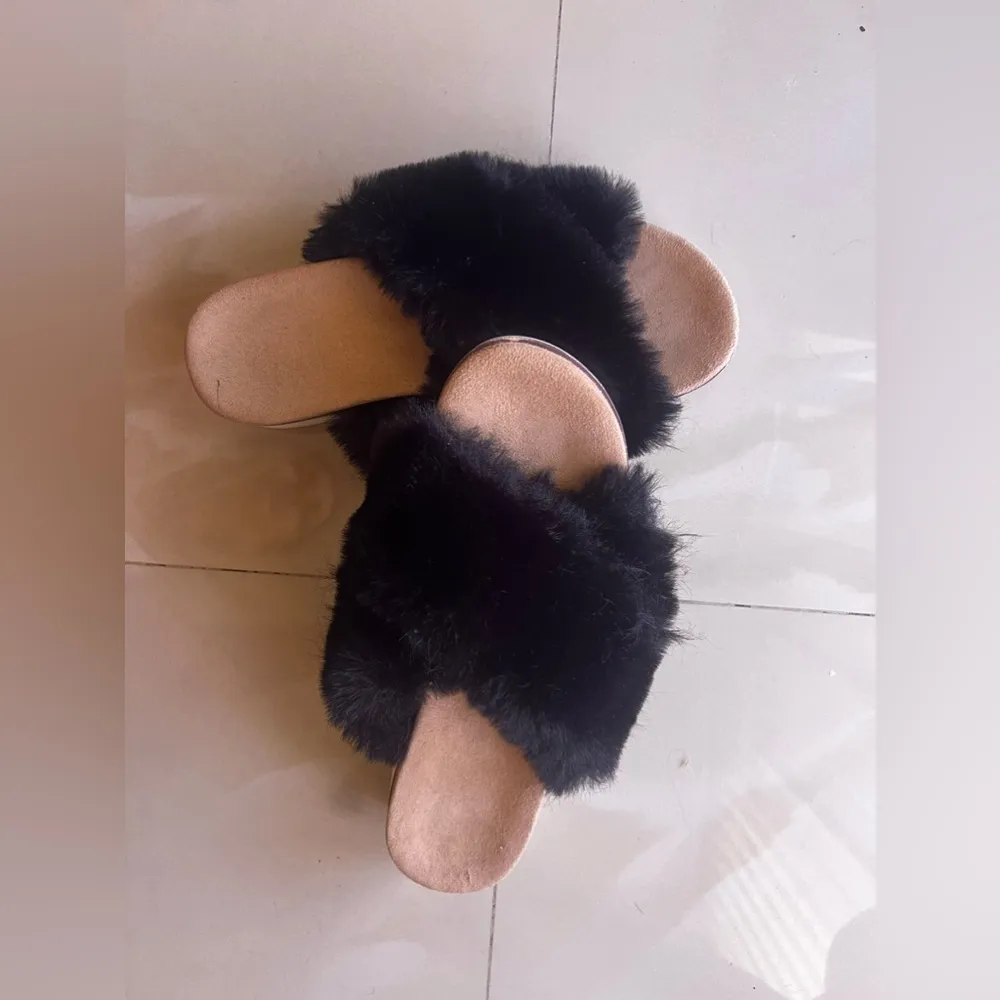 Fur cuddly slippers Sandal Faux Fur Sandal Slides Flip Flop Size 6.5 Unbranded Silver - Image 4