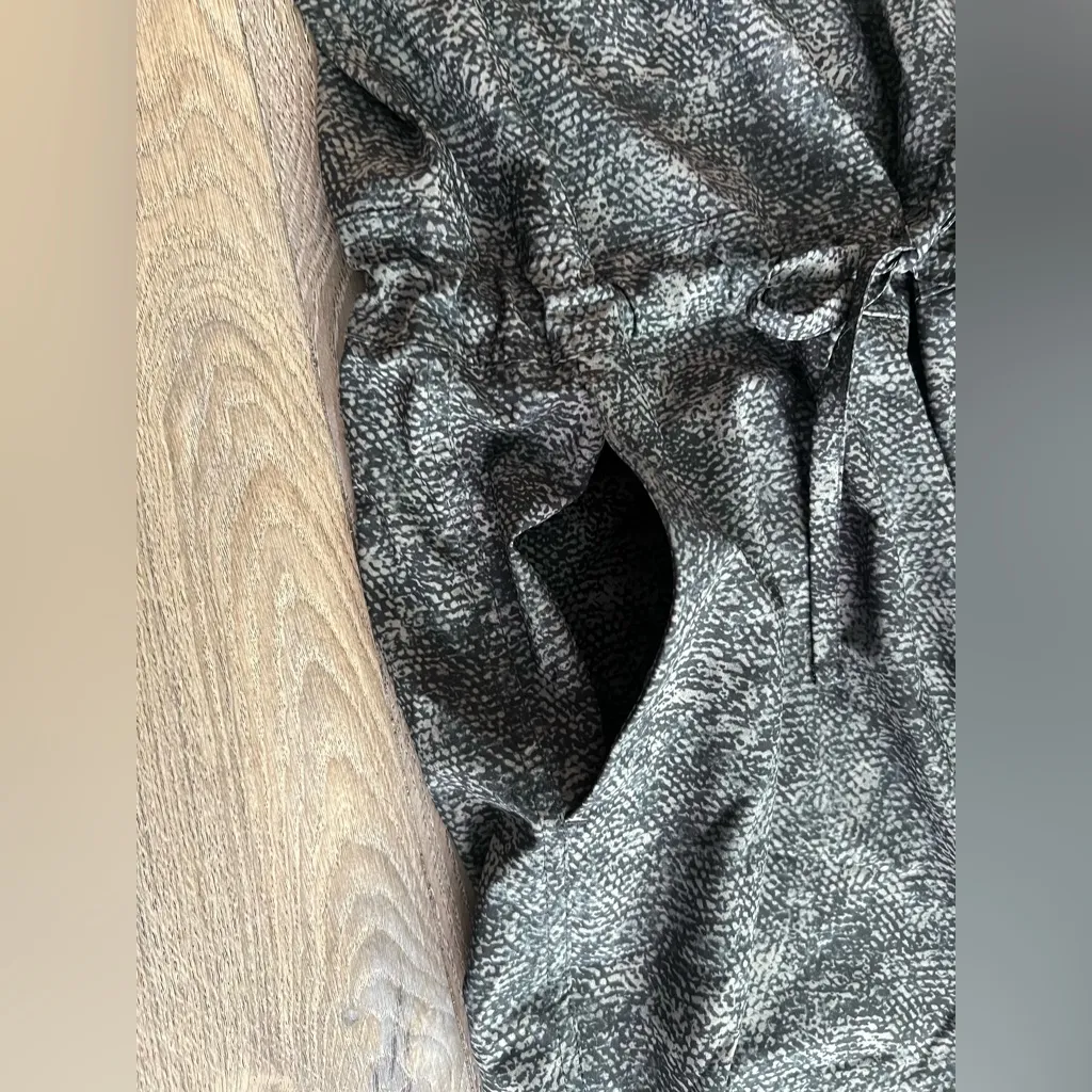 Athleta Charcoal Sleeveless Jumpsuit - Image 9