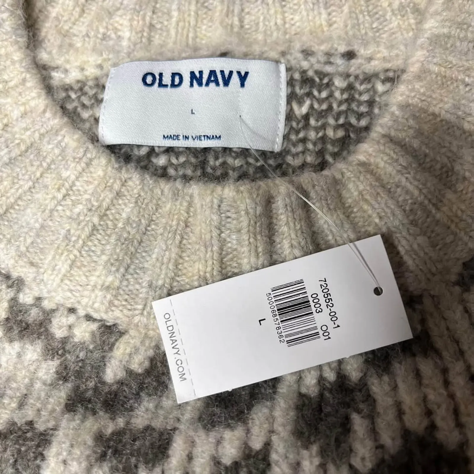 Old Navy Leopard Crewneck Sweater L NWT - Image 2