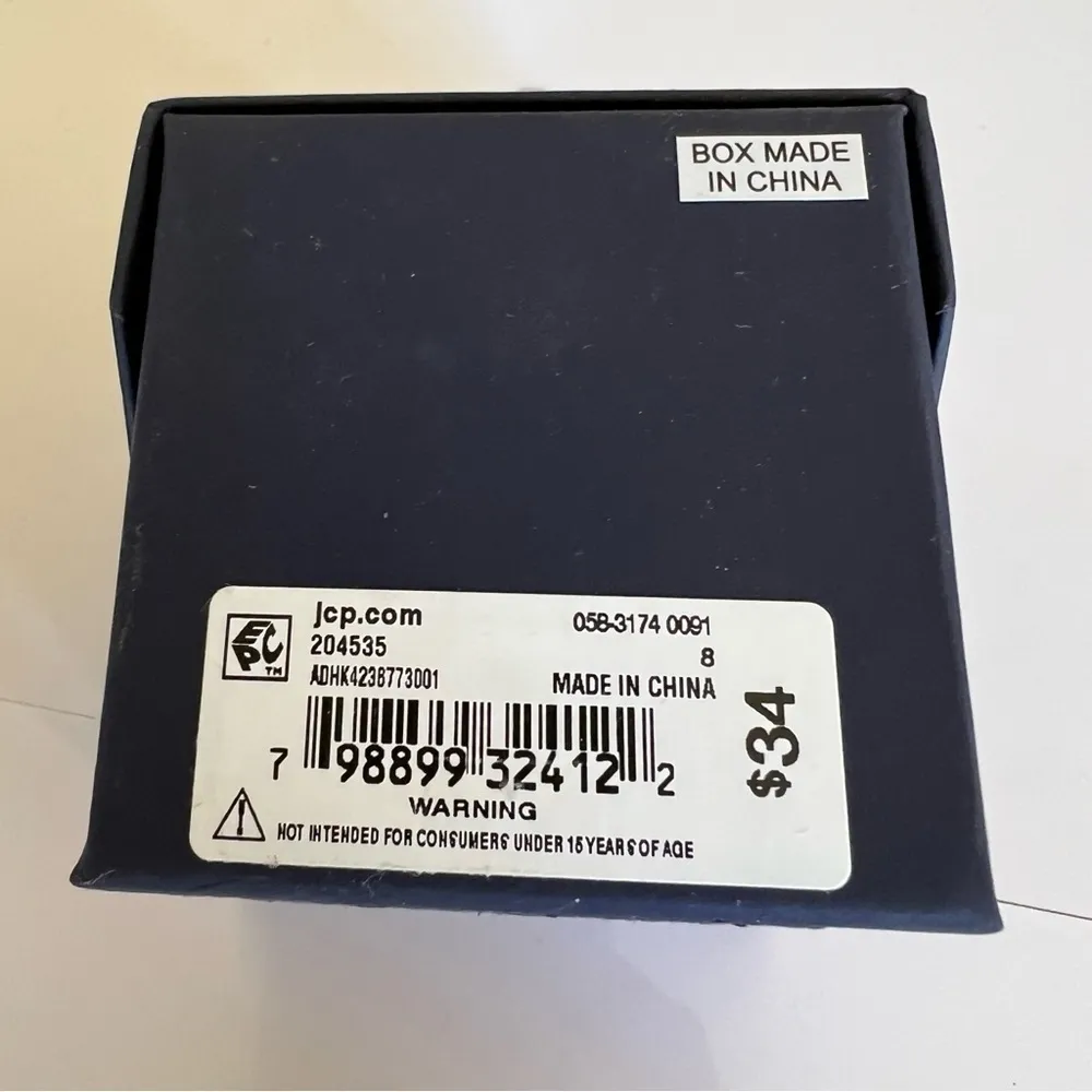 Cubic Zirconia Puré Silver plated Ring Size 8 - Image 4