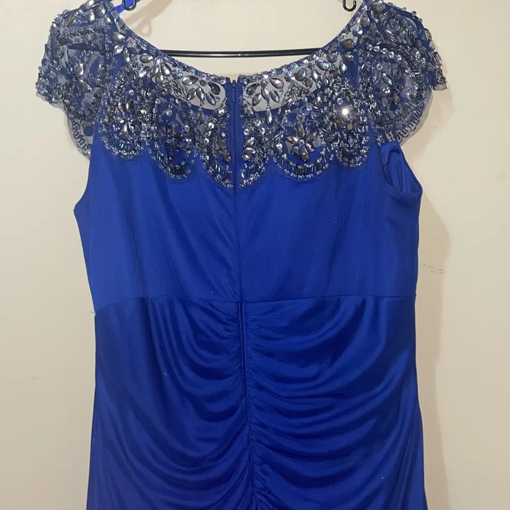 Womens XSCAPE Beaded Sequined Sexy Formal Dress - Image 6