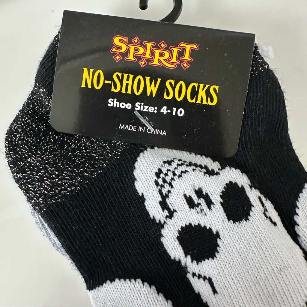 Spirit Monochrome Skull No-Show Socks Size 4-10 Women - Image 3