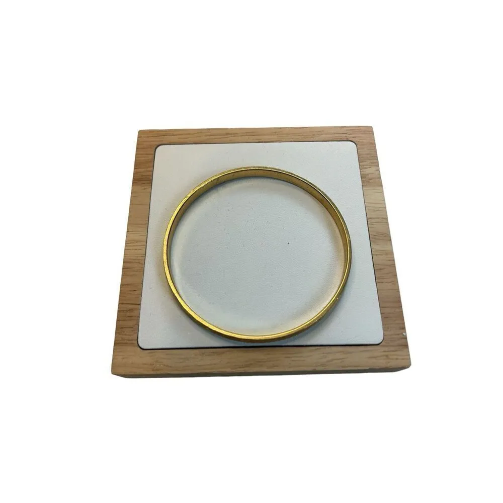 Money signed Gold toned bangle bracelet round - Image 4