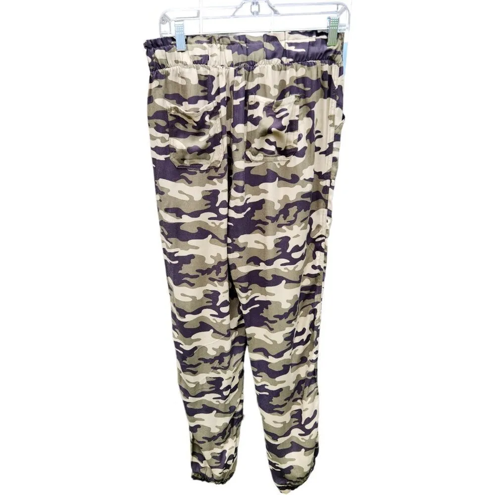 Francesca's Harper Heritage Roz Camoflague Joggers Women's M Paperbag Waist - Image 6