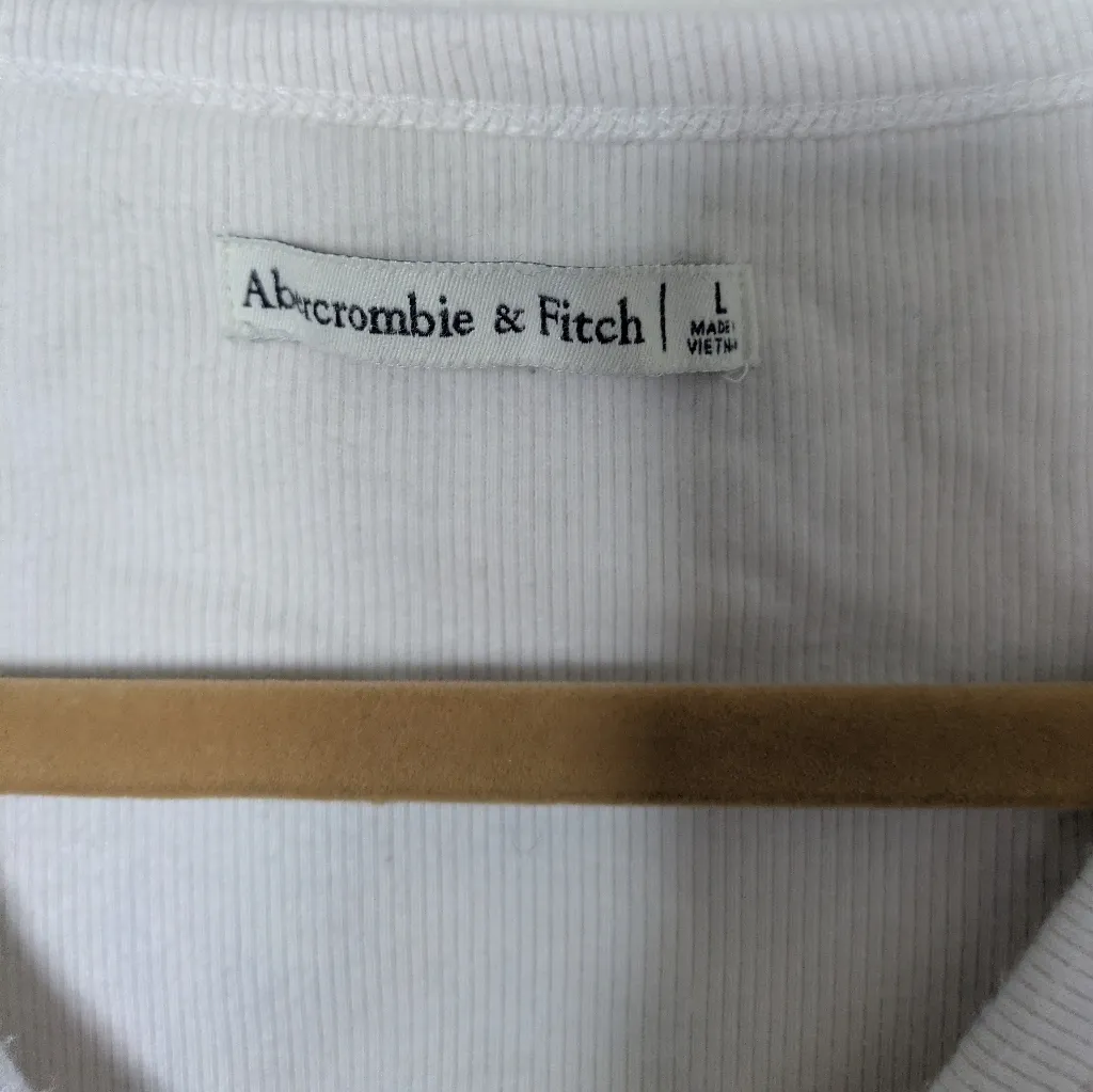 Abercrombie & Fitch White V-Neck Bodysuit Sz L - Image 3