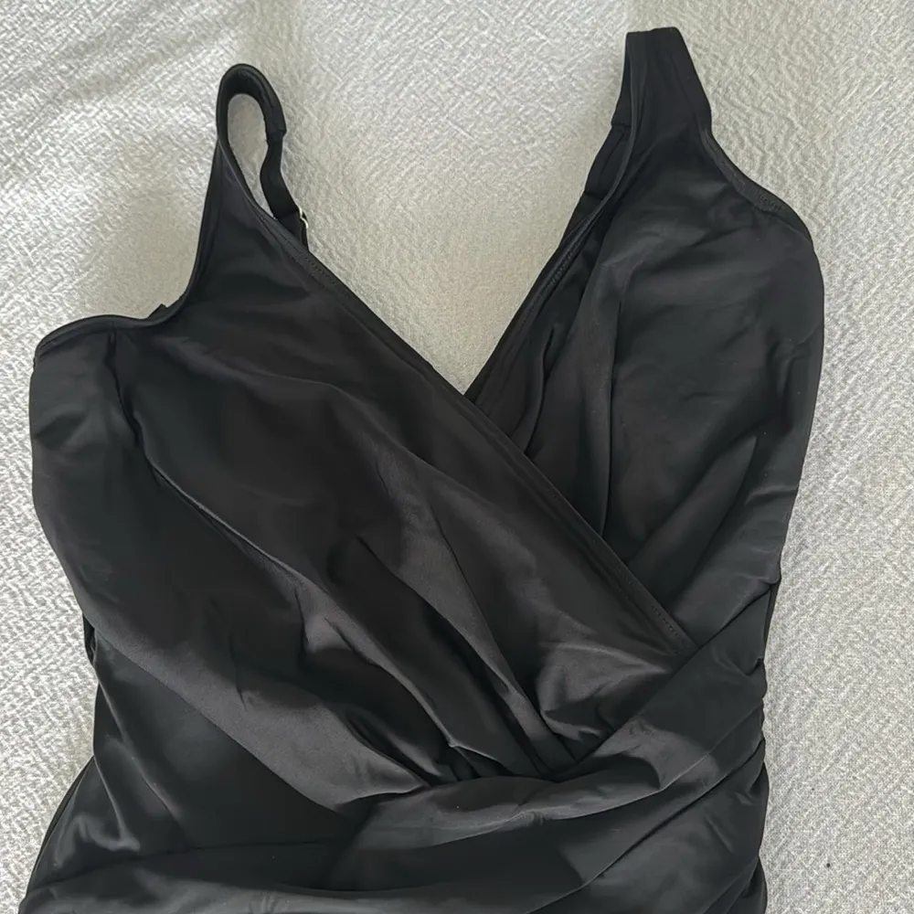 Miraclesuit Must Haves Oceanus One Piece Swimsuit, Black, Size 14DD, $180 - Image 8
