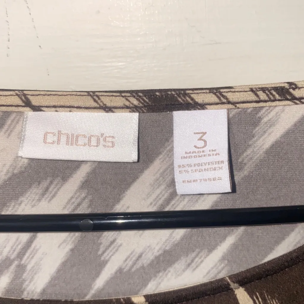 Chico’s Tan & Brown Wispy Design Round Neck Flowy Quarter Sleeve Tunic Blouse - Image 6