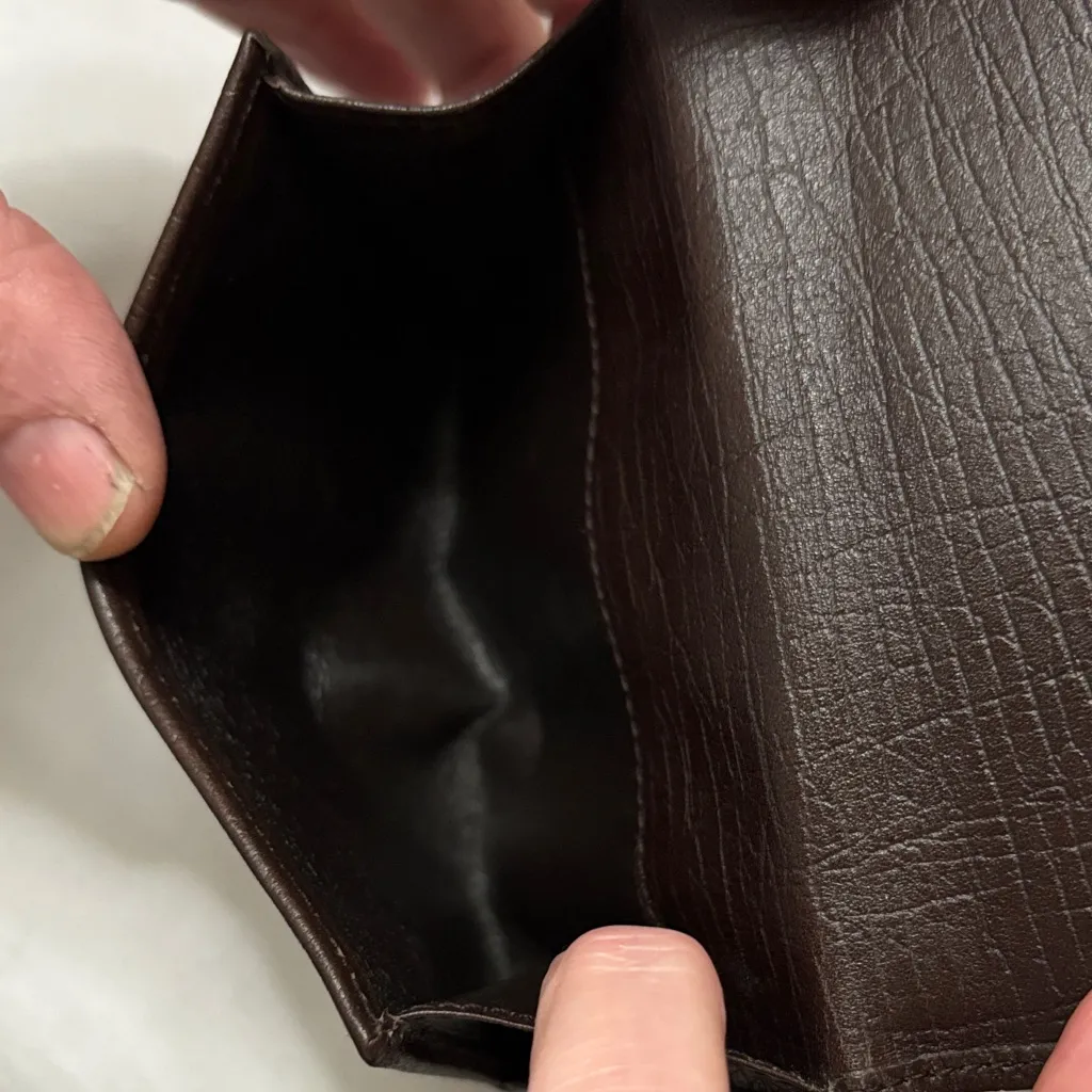 Gucci Tan Monogram Wallet with Bamboo Detail - Image 10