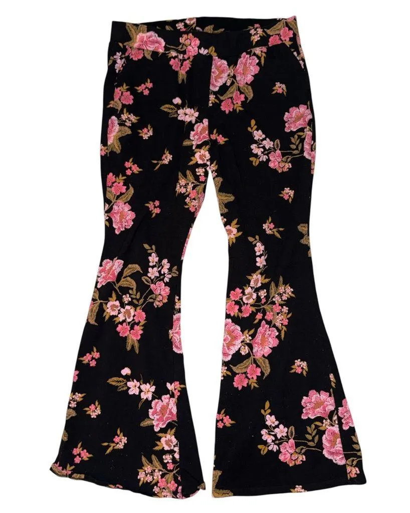 Torrid black rose floral print flare pants women’s size 3 (22/24) - Image 3