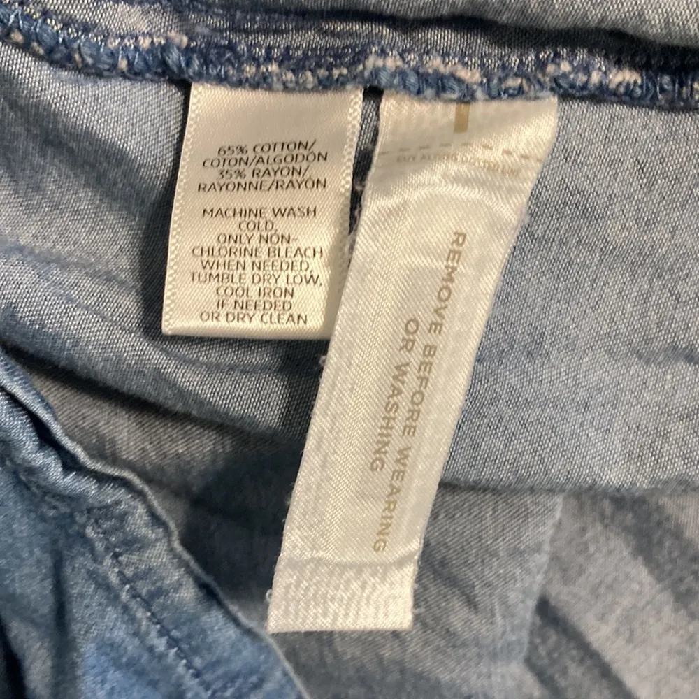 Anne Taylor Loft Petites Chambray Off Shoulder Top Women’s Size M/P - Image 5