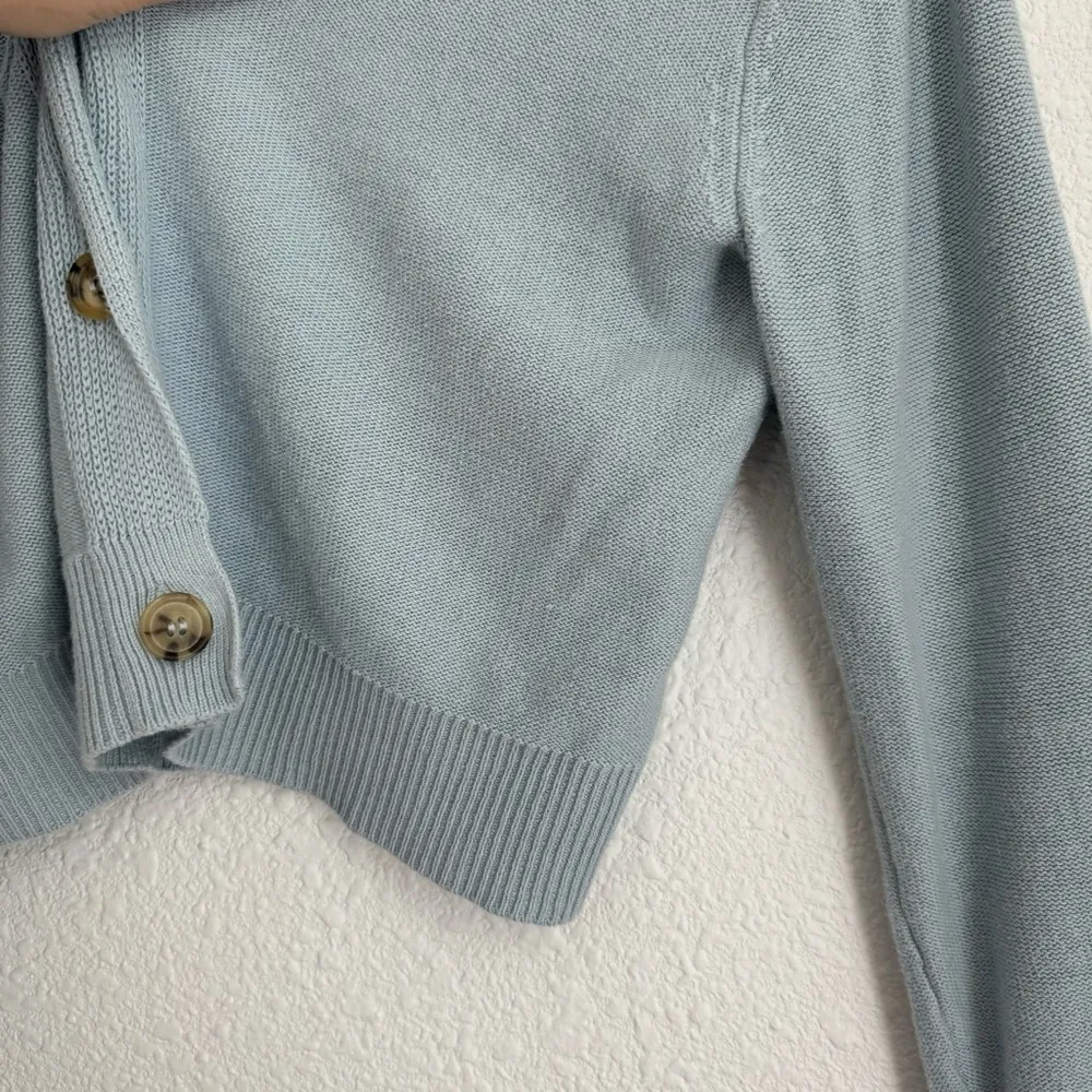 Light baby blue cropped knit button down cardigan, size S - Image 4