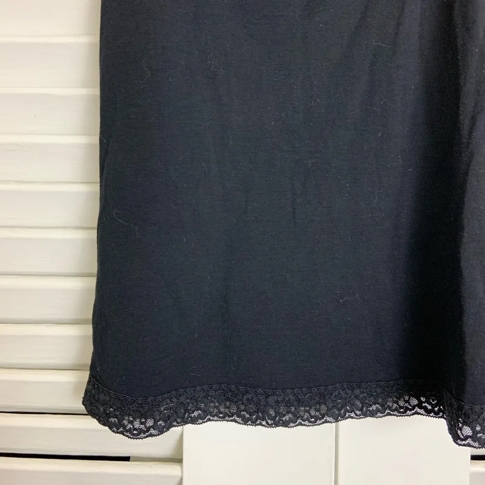 M La Senza Lingerie black stretch cami - Image 3