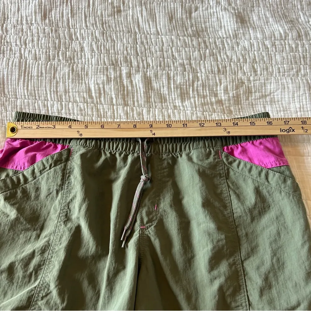 Nylon Hiking Shorts. Size Medium. - Image 7