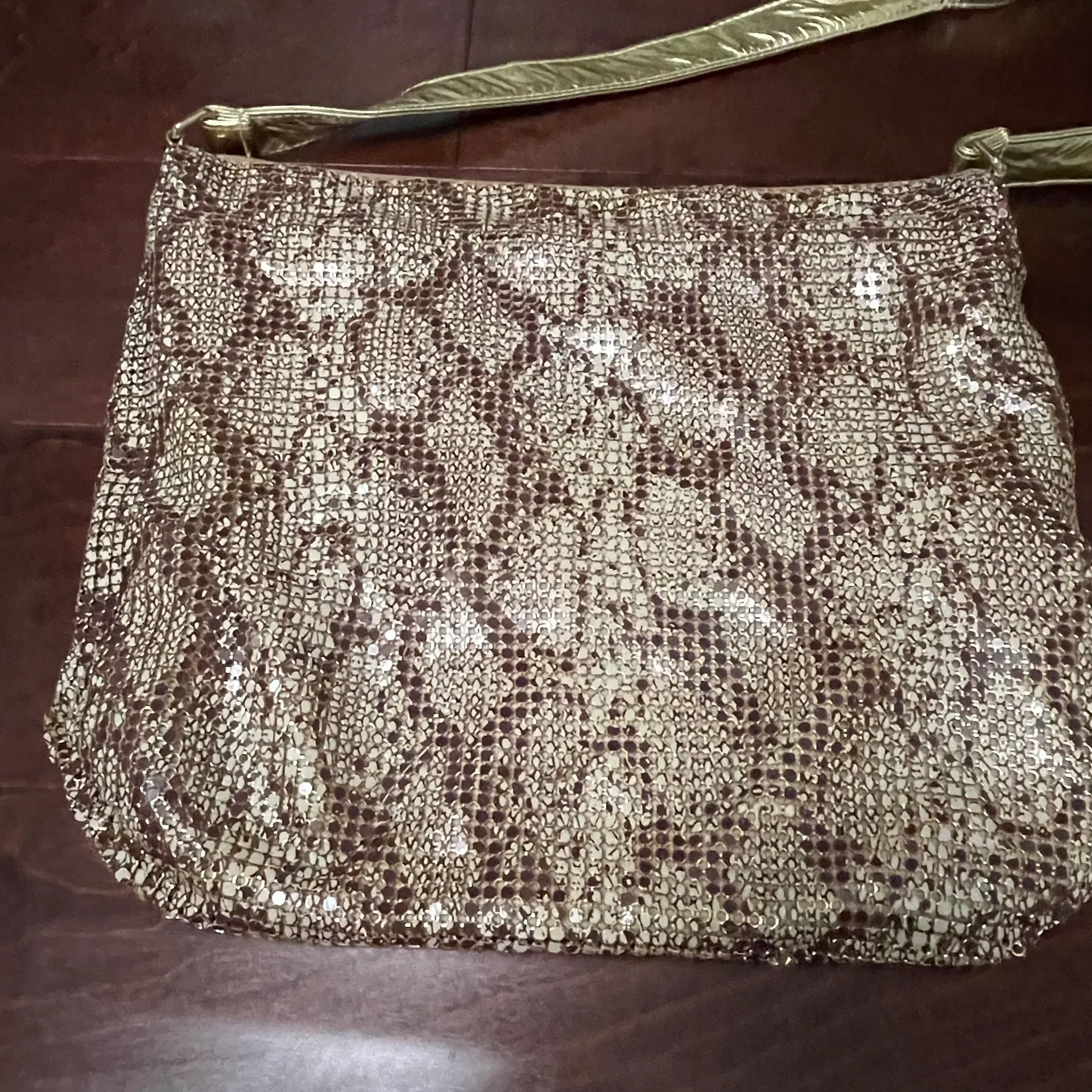 Shea Shea Vintage  Gold and Cream Metal Mesh Slouchy Shoulder Bag Purse - Image 4