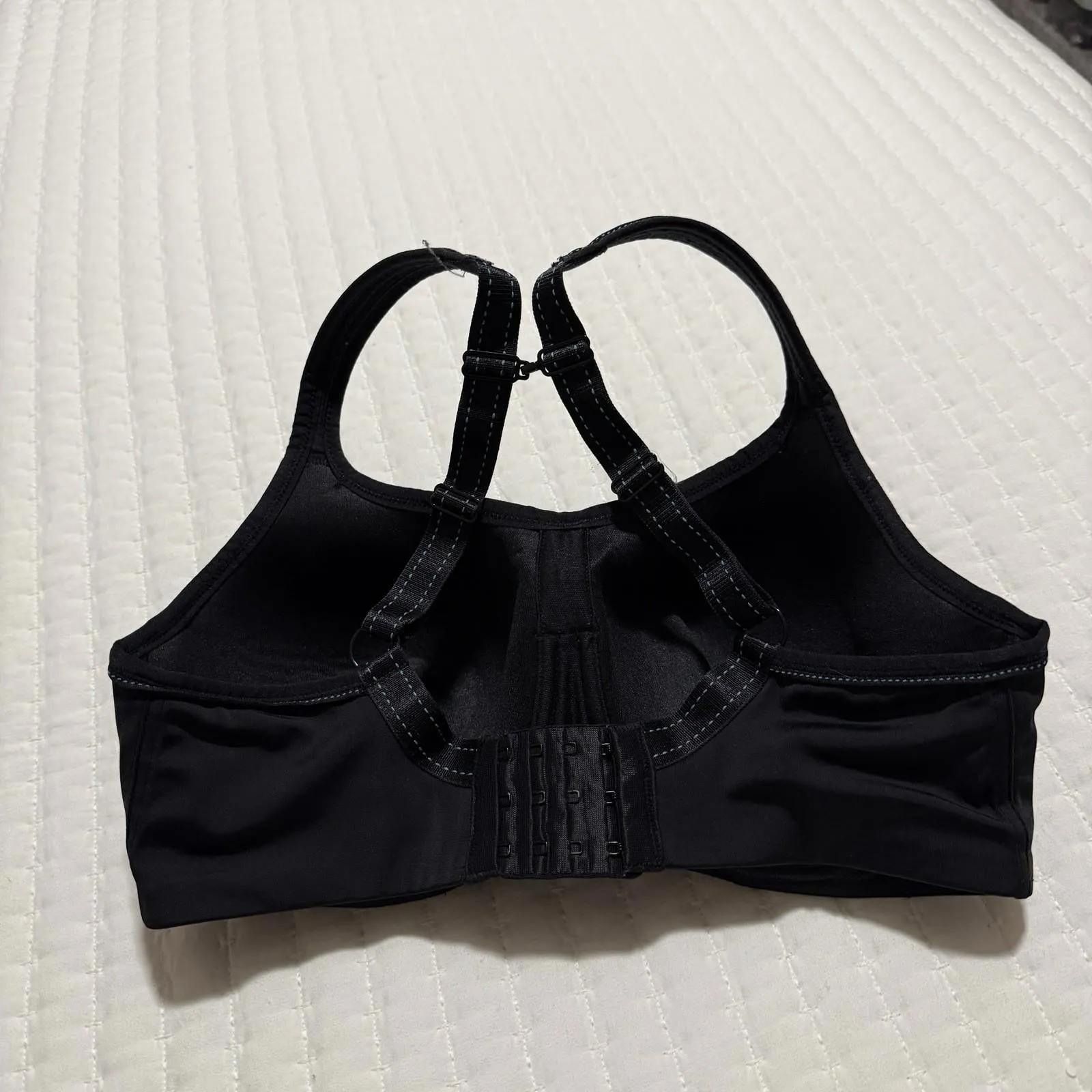 Chantelle High Impact Convertible Sports Bra Black 32DDD Underwire Full Coverage - Image 6