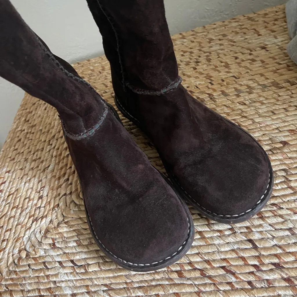 UGG AUSTRALIA 219495 dark brown suede sheepskin mid calf winter boots size 7 - Image 8