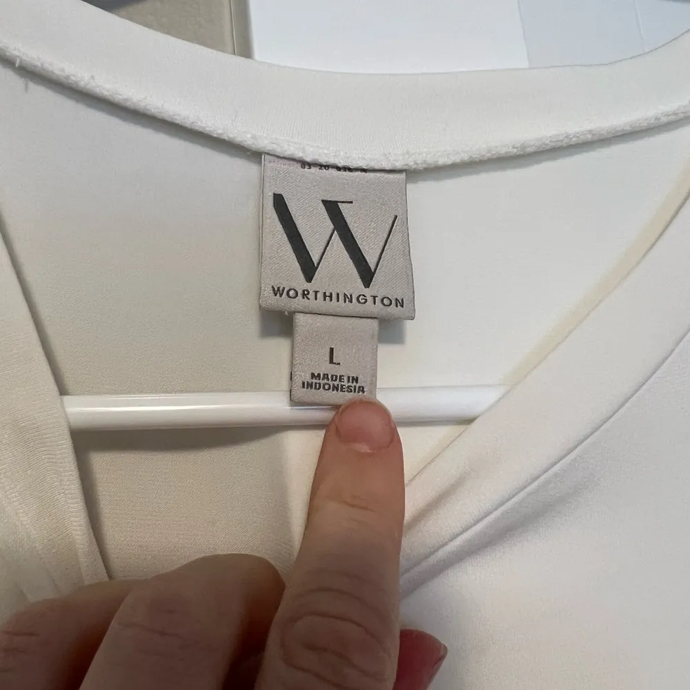 Worthington White Ruffled Sleeve Blouse - Image 3