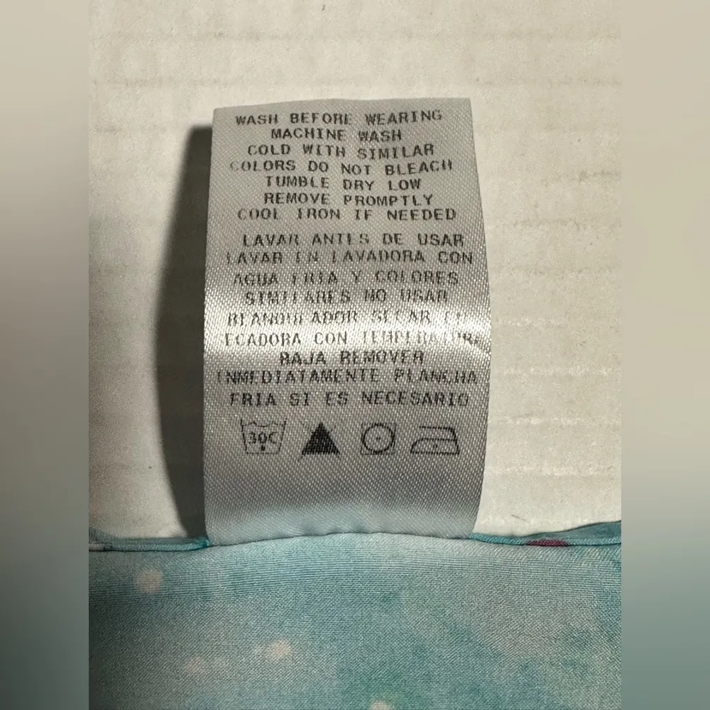 Disney Olaf Frozen Scrub Top Unisex Size L Stretch Print Medical  Unicorn Pocket - Image 11