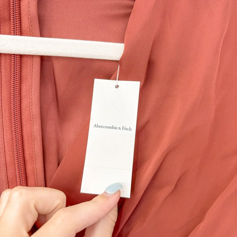 NEW Abercrombie & Fitch Angel Sleeve Satin Jumpsuit - Image 6