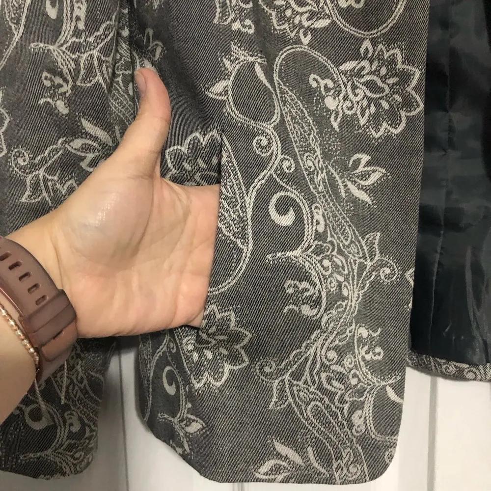 Liz Claiborne Studio by  suit jacket blazer gray paisley women’s size 10 - Image 5