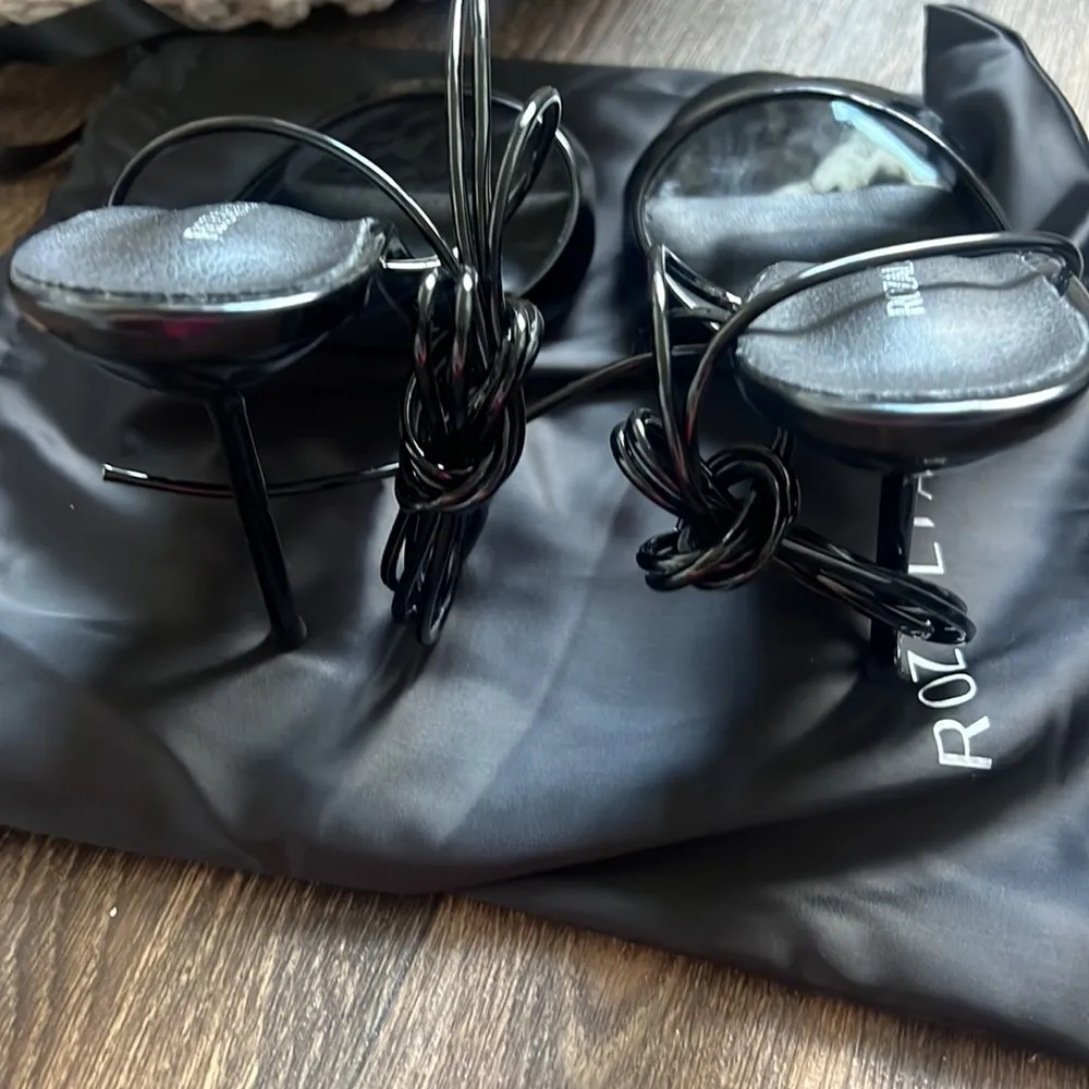 Billini Tie Up Stiletto Size 9 - Image 4