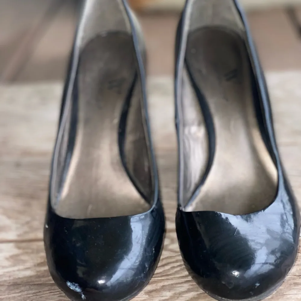 Worthington Black wedge shoes - Image 2