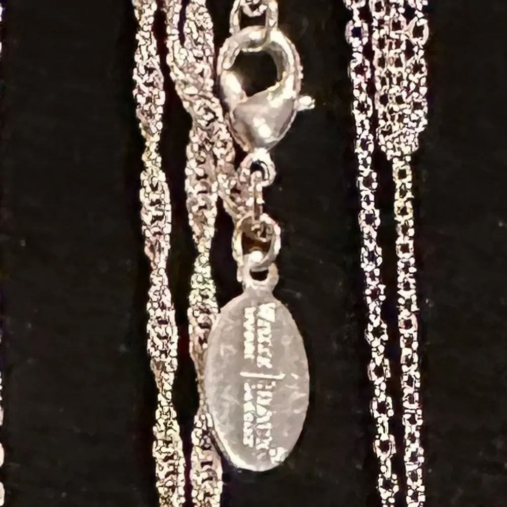 White House Black Market Ruby, Rose, & Clear color Crystal 18" Necklaces - Image 5