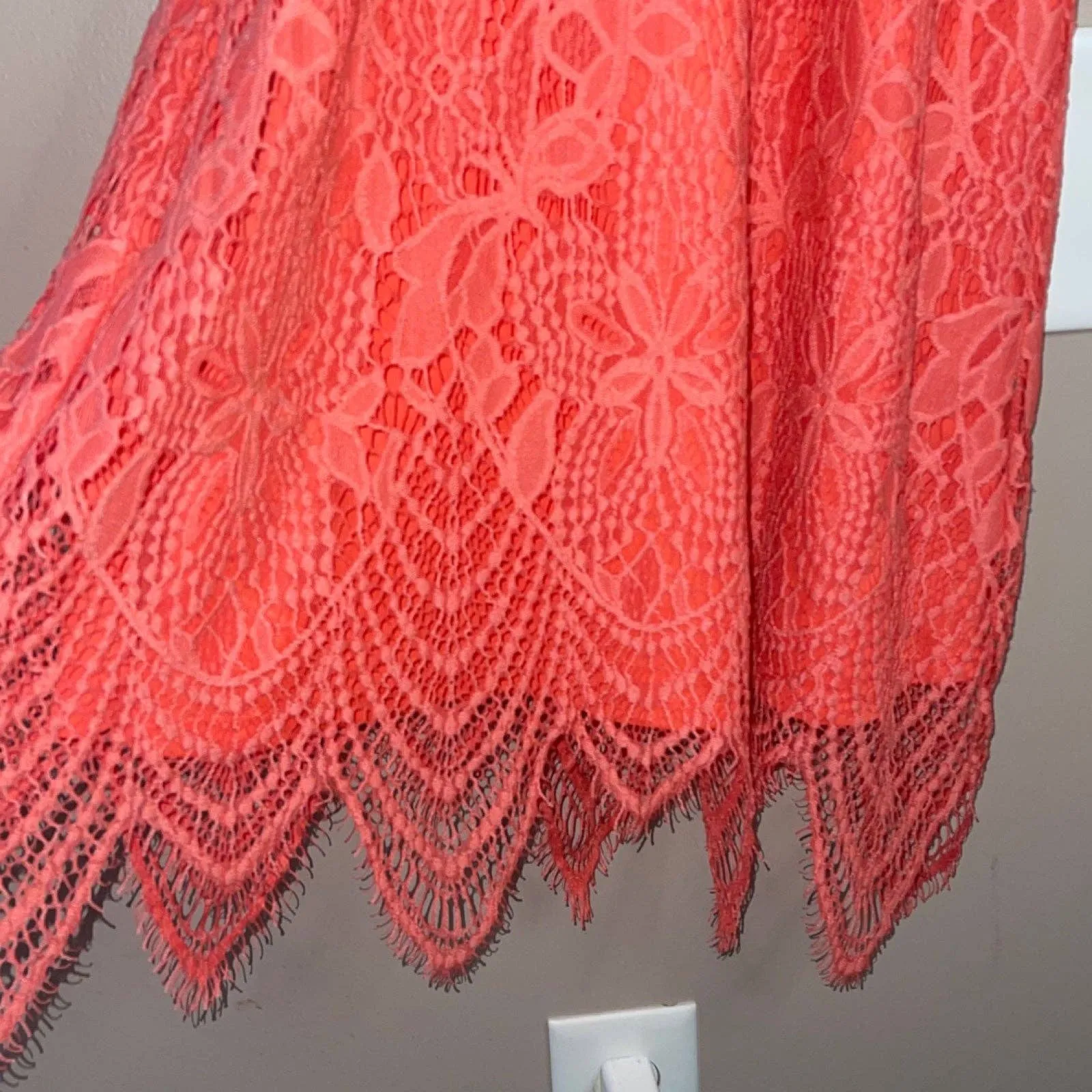 Love, Fire Women’s Coral Sleeveless Lace Overlay‎ Dress Size Small Pink - Image 2