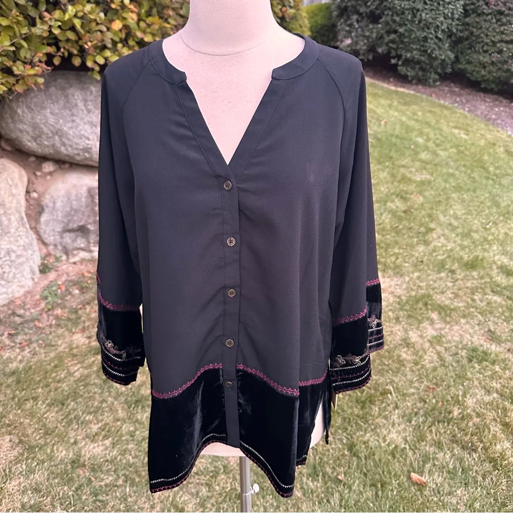 NWT Democracy Velvet Embroidered Button Up Blouse - Image 7