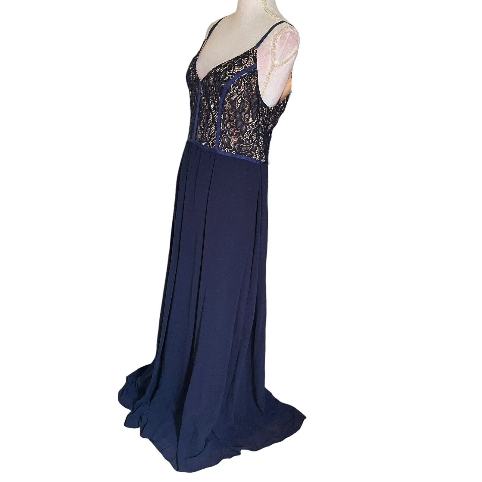Fame and Partners Lace Gown Women’s Size 14 Navy Piped Trim Formal Dress - Image 5