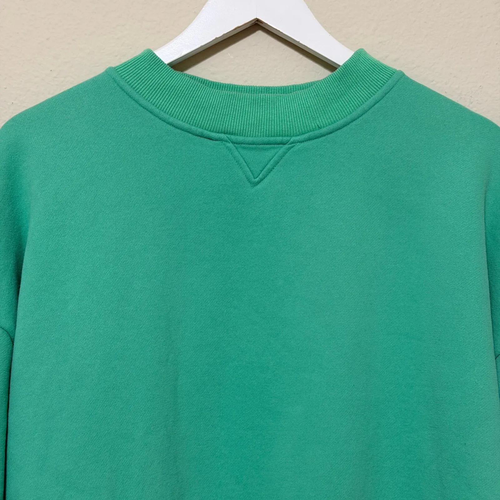 YLLW The Label "Just Enjoy Where You Are Now" Sweatshirt Mint Green - Image 4