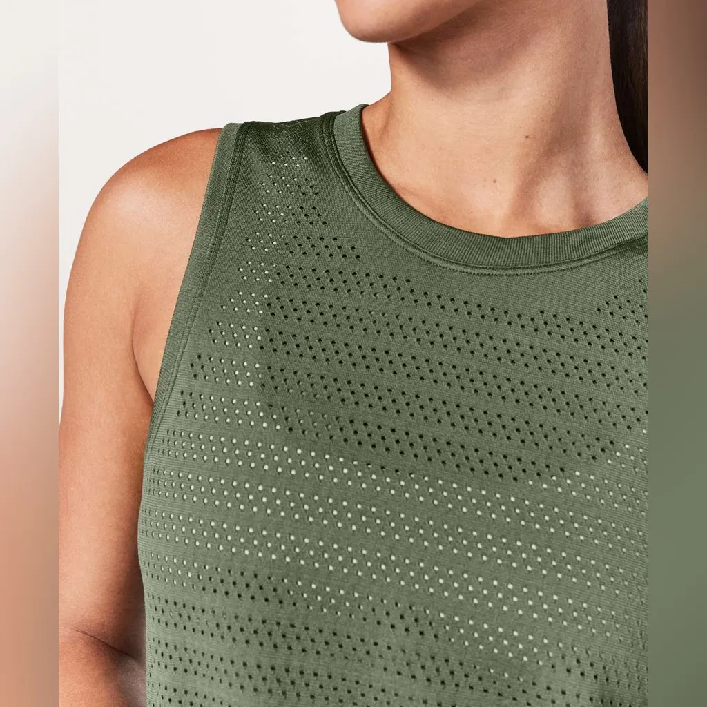 LULULEMON Breeze By Muscle Tank II in Barracks Green / Barracks Green Size 6 - Image 11