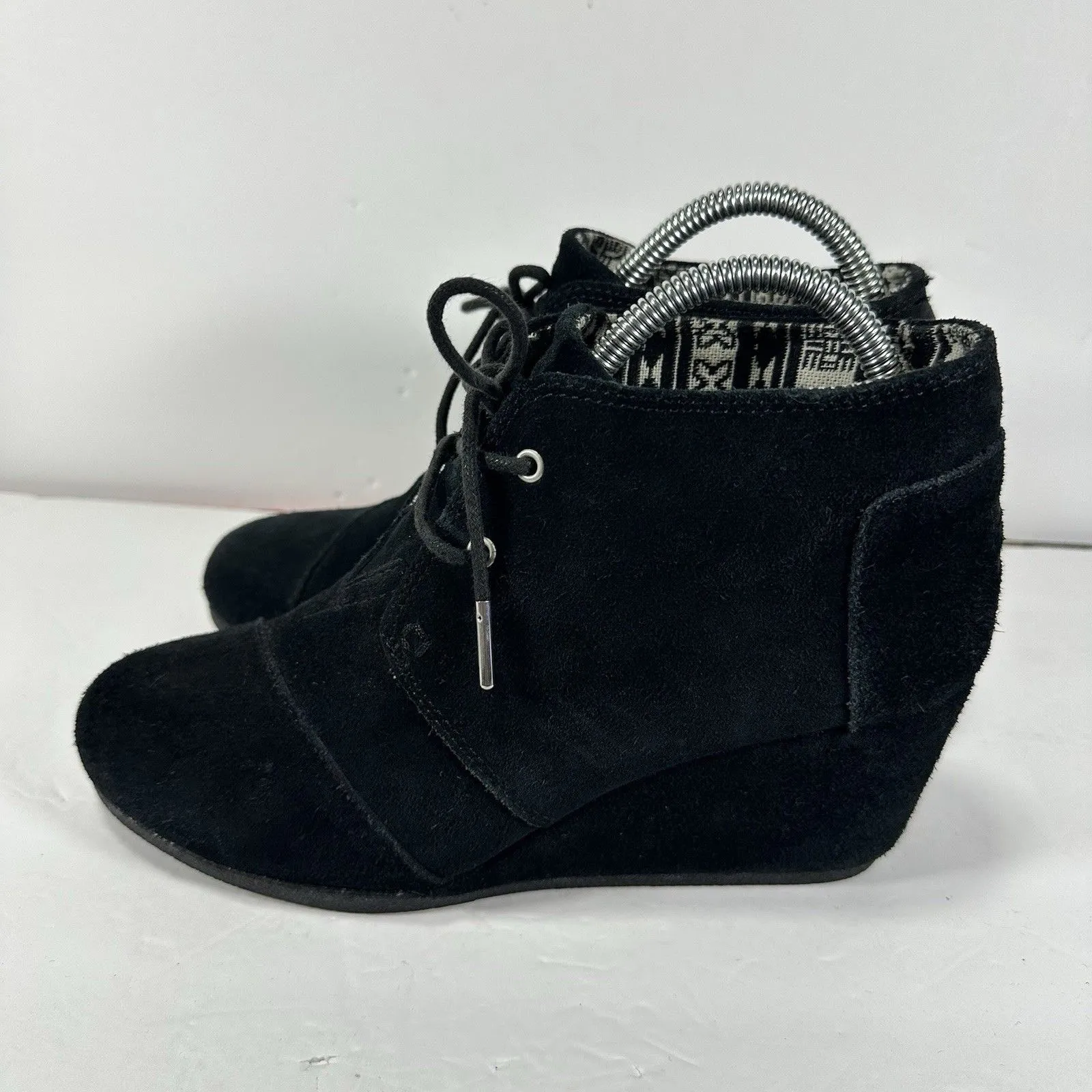 TOMS Desert Wedge Booties Black Suede Lace Up Ankle Boots Women’s 9 - Image 2