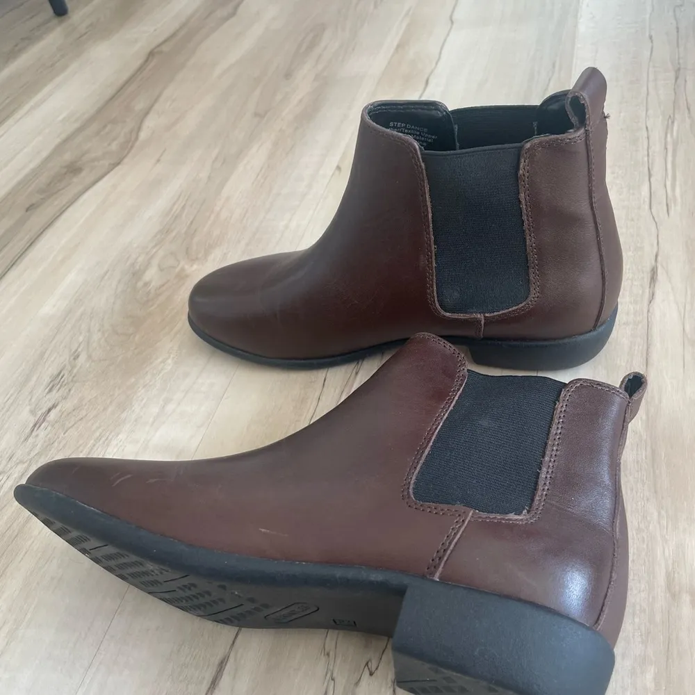 NWOT Aerosoles Brown Leather Boots 1” Heel Chelsea Women's Step Dance - Image 3