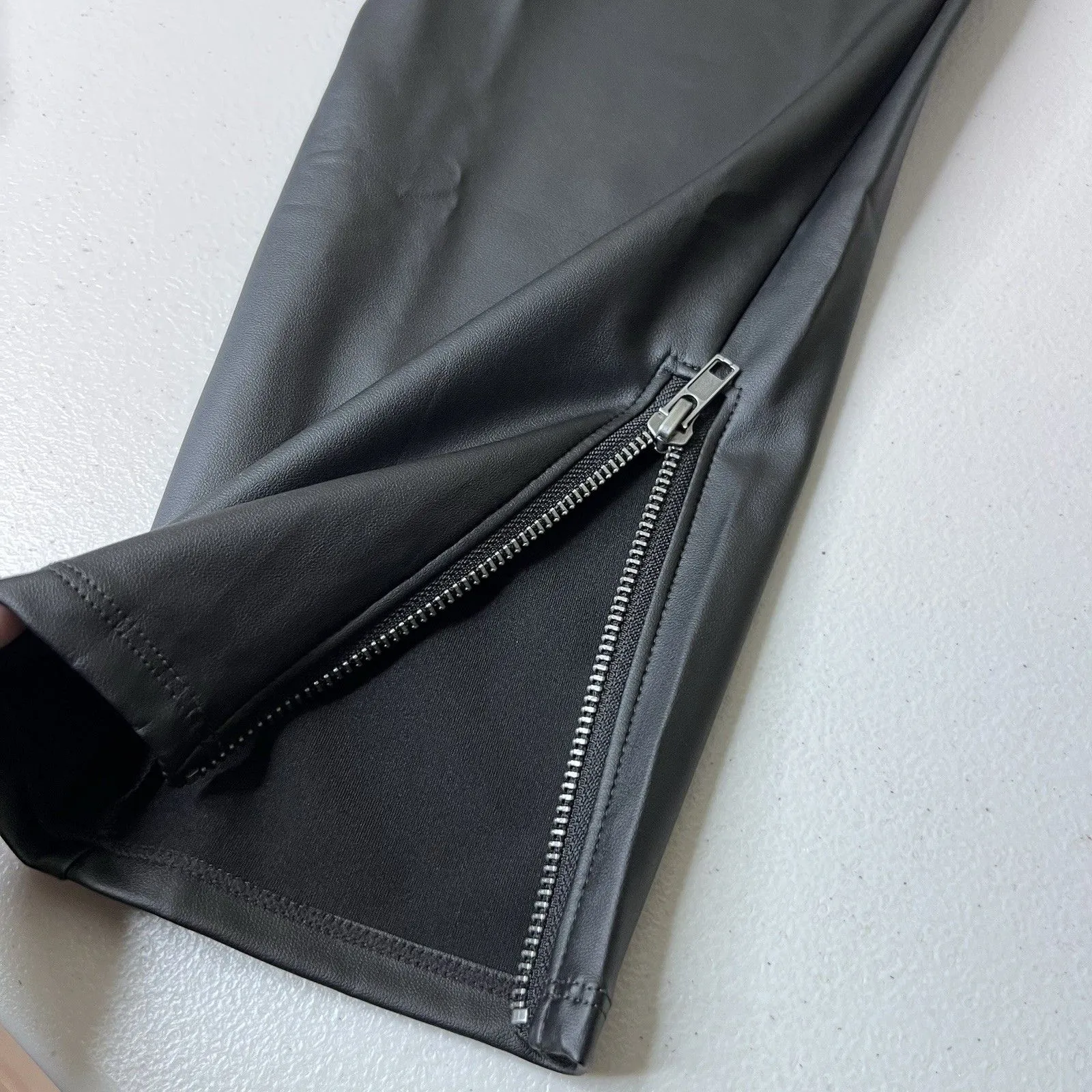 Torrid Leggings Womens 2X Black Faux Leather Crop Signature Waist Ankle Zip 24” - Image 8