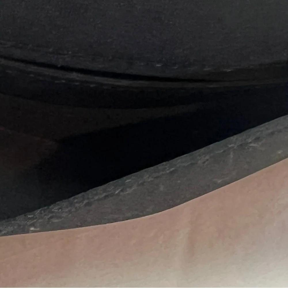 Reaction Kenneth Cole Small Handbag - Image 12