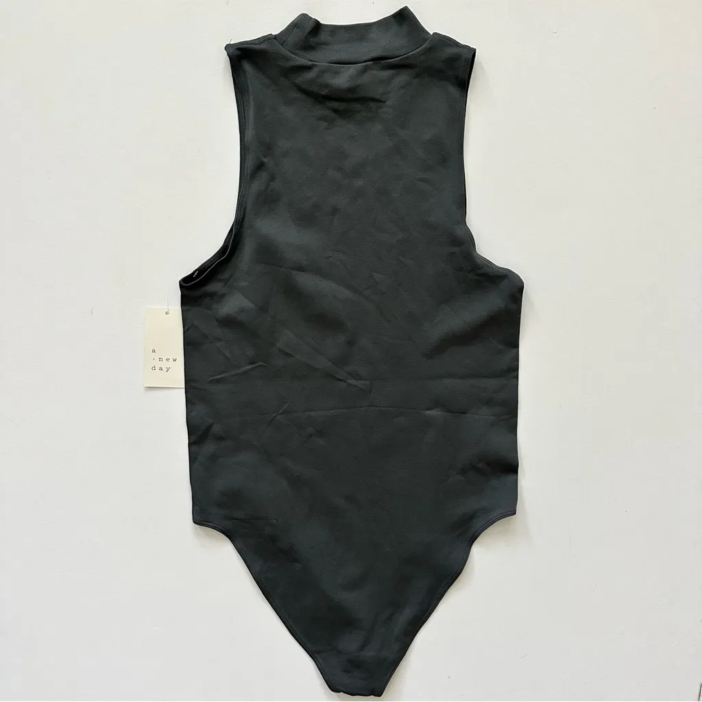 a New Day Women's Gray Seamless Bodysuit Size M - Image 13