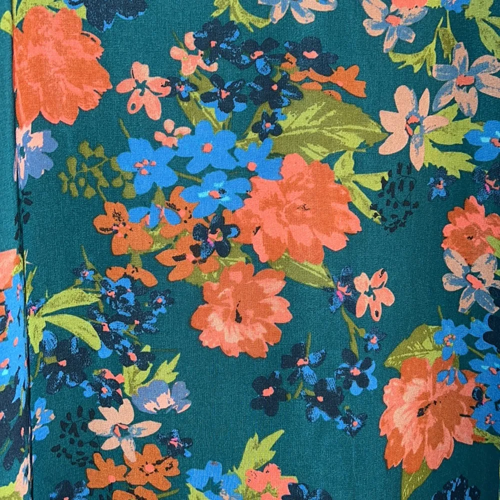 Cabi 3449 top green Still Life floral adjustable staps layering tank blouse SM - Image 9