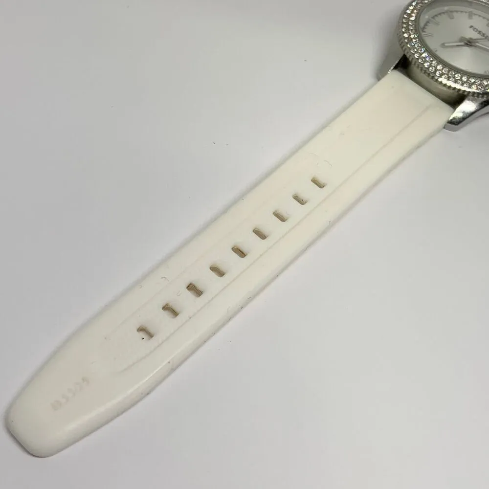 Fossil Ladies AM4462 S Quartz analog Date watch Silver tone 36 mm WR running - Image 4