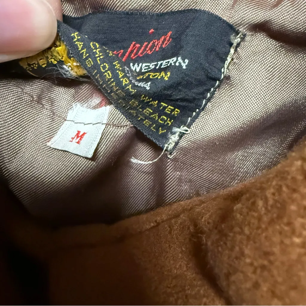 Vintage Camel Heavyweight Long Swing trench coat pockets size medium EUC Brown - Image 9