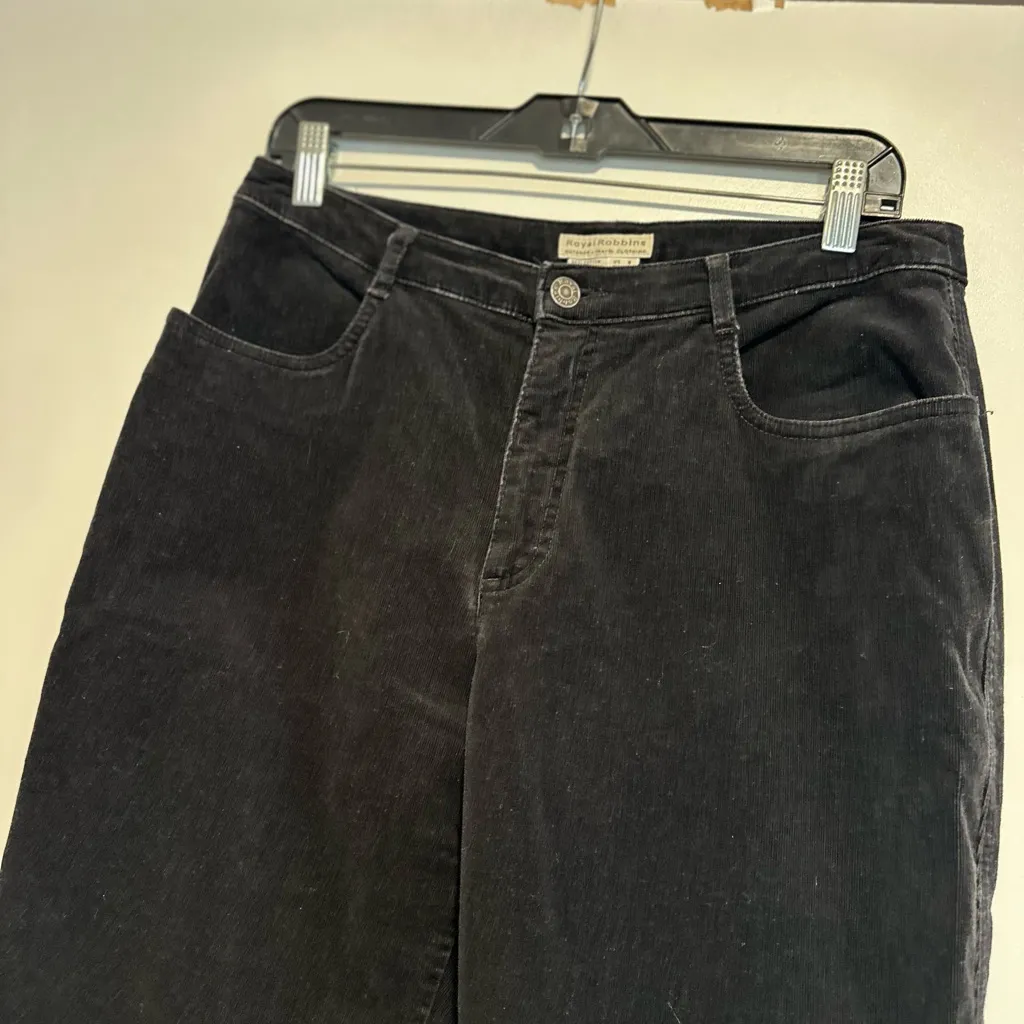 Royal Robbin’s Sz:8 Black Mini-wale Corduroy Velvet Finish Flare 5 Pocket Pants. - Image 3