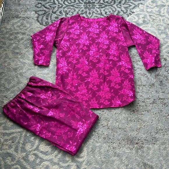 Vintage Sterling Sophisticates Satin Jaqaurd Pajama Set Magenta Medium Pink - Image 1
