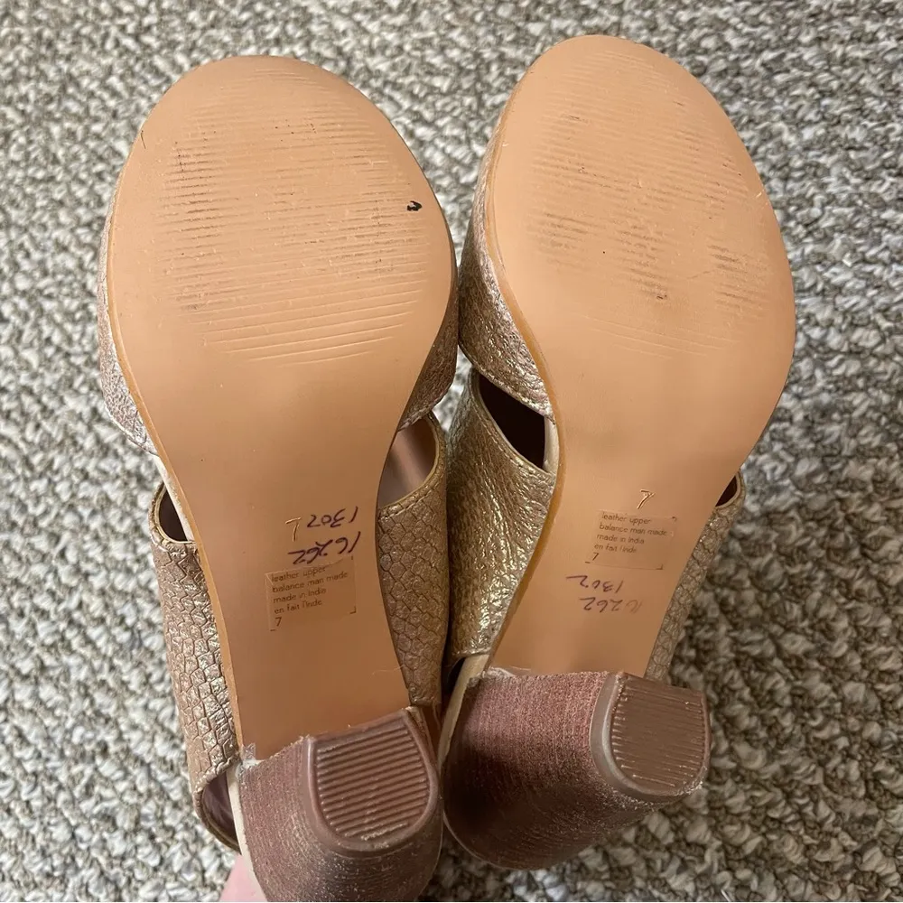 Seychelles Whirl Metallic Leather Block Heels 7 - Image 4