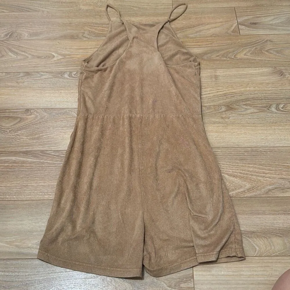 A+ Ellen brown Faux suede romper small - Image 5