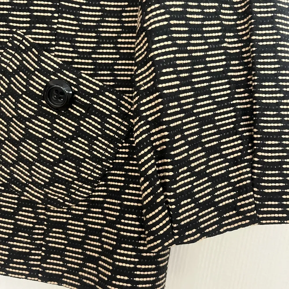 Classiques Entier Black and Cream Textured Jacket - Image 2