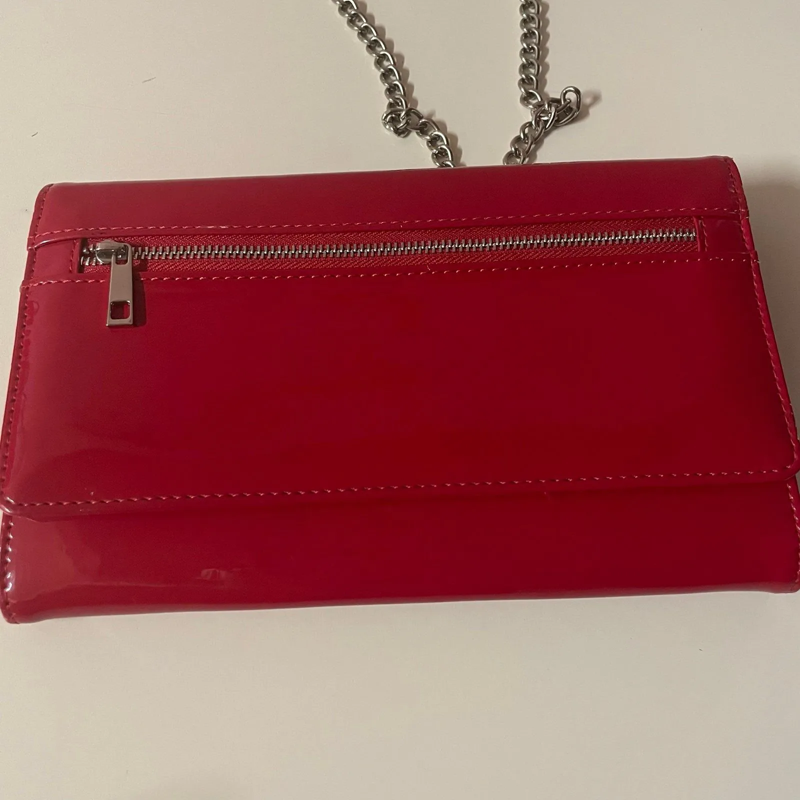 Forever 21 Small Red Patent Faux Leather Chain Strap Crossbody Bag GUC - Image 3