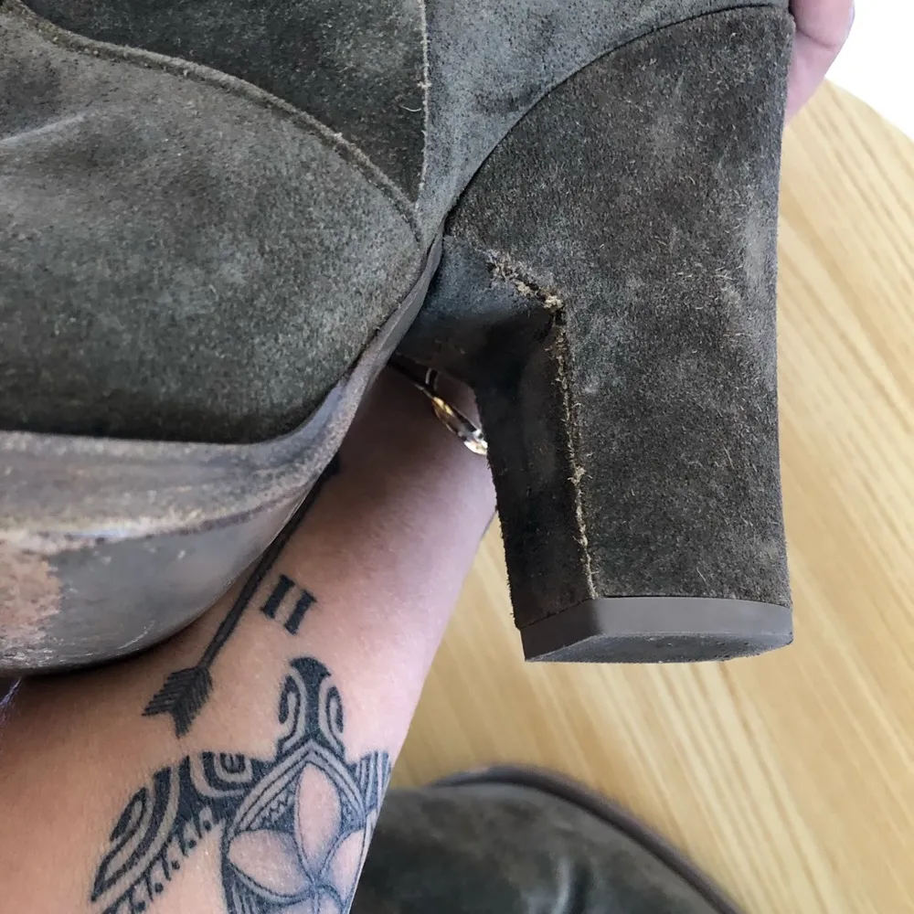 Theyskens’Theory olive green suede heel ankle boot - Image 8