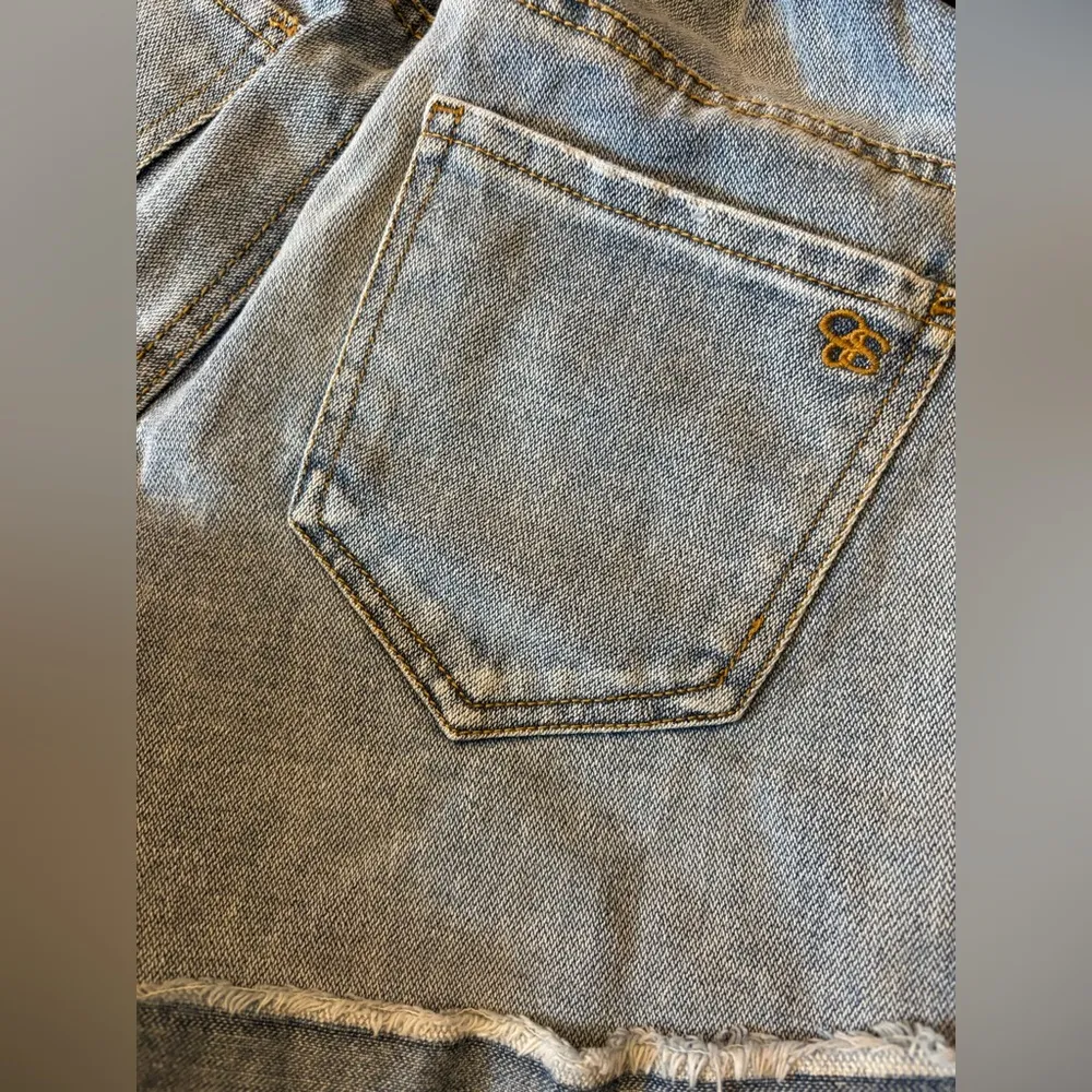 Jessica Simpson maternity size S shorts - Image 7