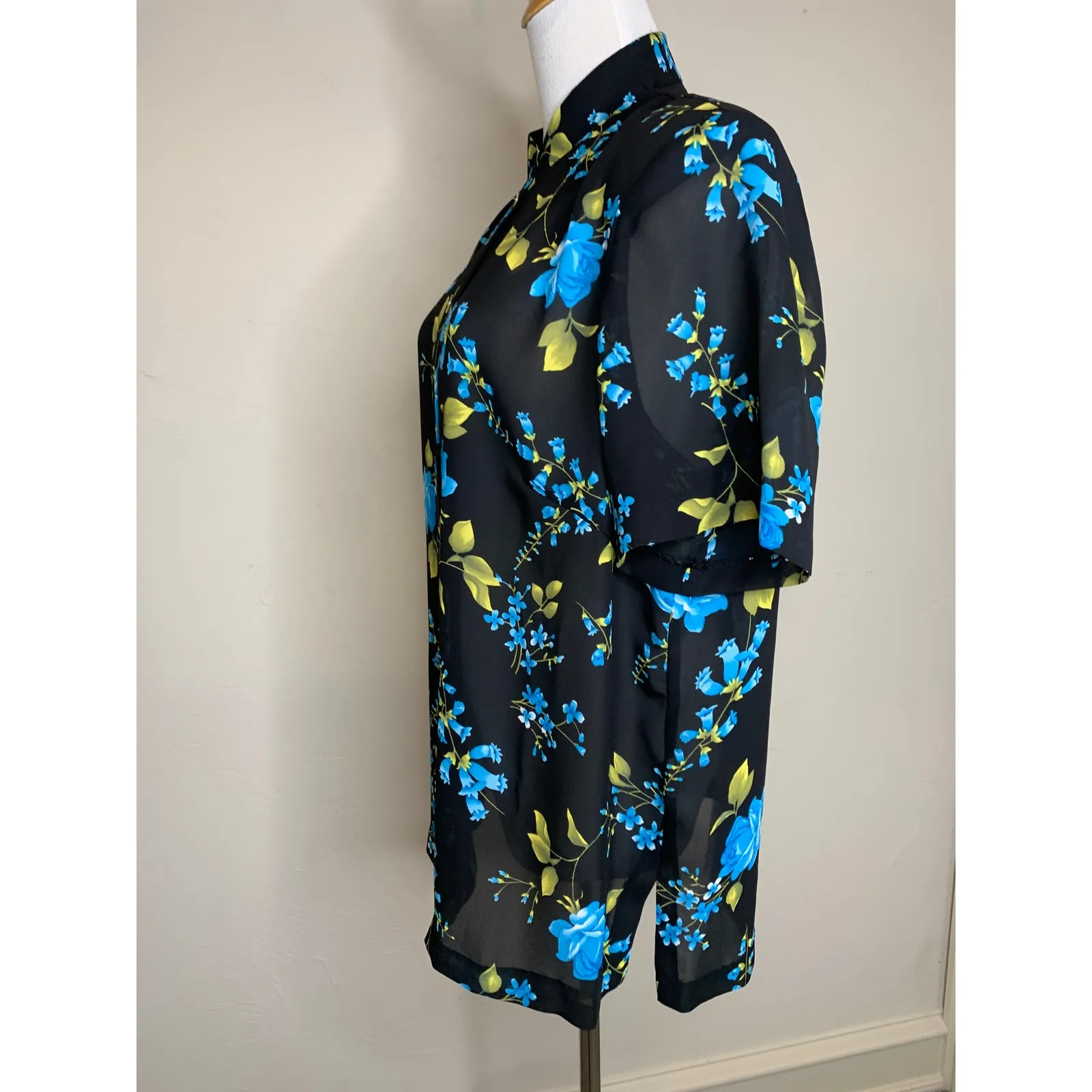 Dressbarn Black Blue Floral Silky Blouse Sz 14W - Image 3